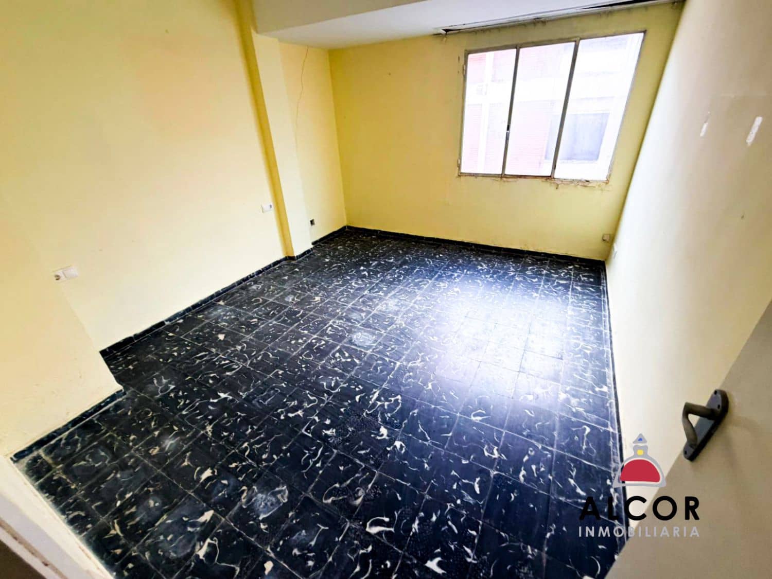 3 makuuhuone Asunto myytävänä paikassa Alcala de Xivert - 49 800 € (Ref: 9448624)