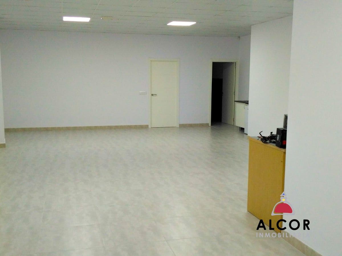 1 makuuhuone Kaupallinen myytävänä paikassa Benicarlo mukana 
autotalli - 125 000 € (Ref: 9451801)