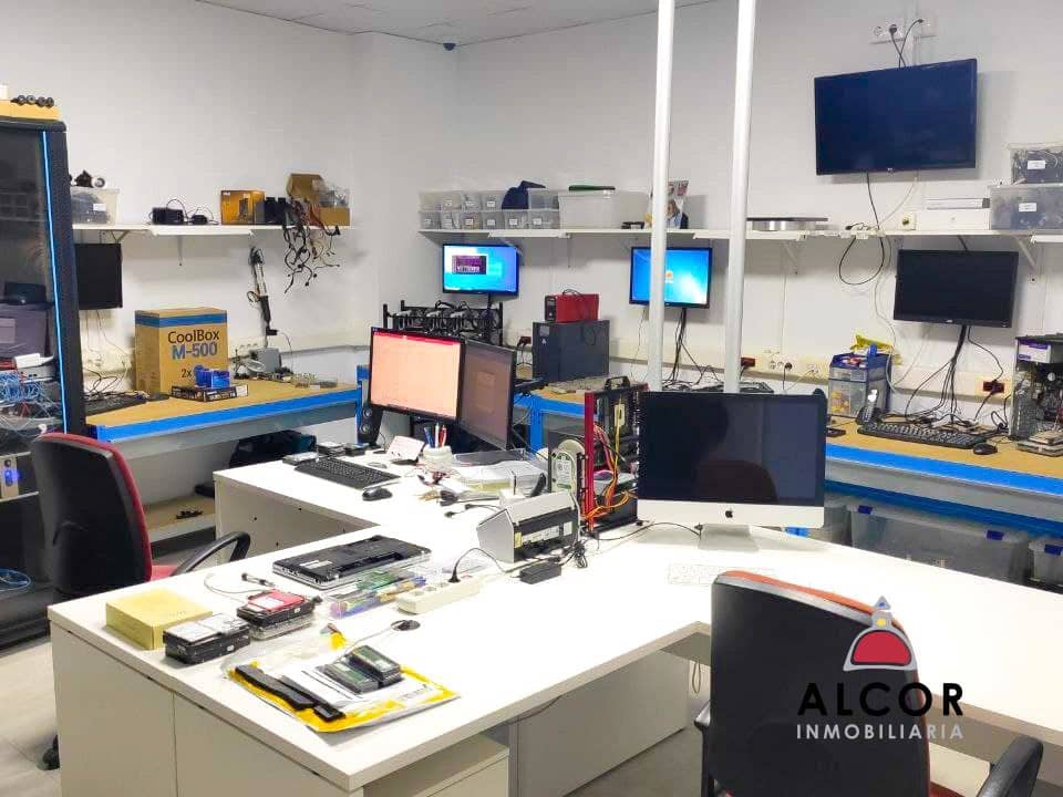 1 makuuhuone Kaupallinen myytävänä paikassa Benicarlo mukana 
autotalli - 125 000 € (Ref: 9451801)