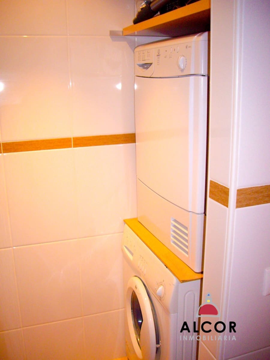 2 bedroom Flat for sale in Oropesa  with garage - € 186,000 (Ref: 9452755)