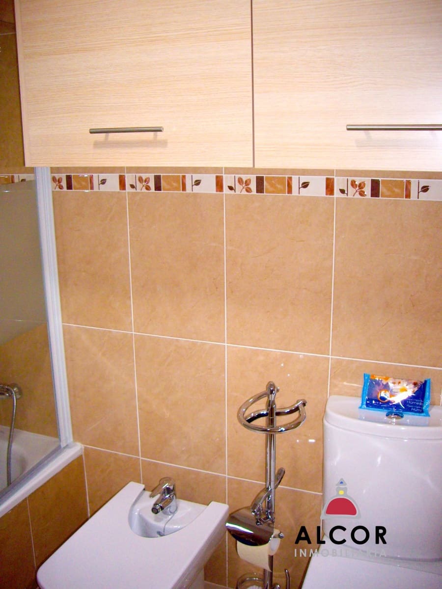 2 bedroom Flat for sale in Oropesa  with garage - € 186,000 (Ref: 9452755)