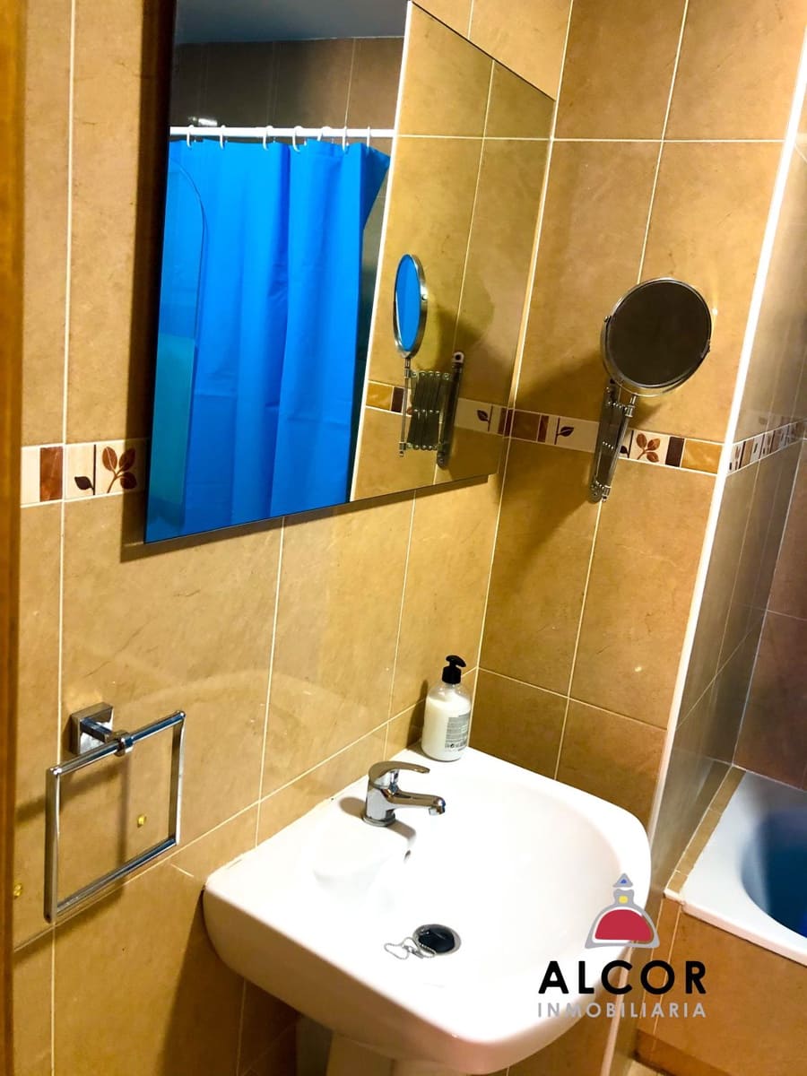 2 bedroom Flat for sale in Oropesa  with garage - € 186,000 (Ref: 9452755)