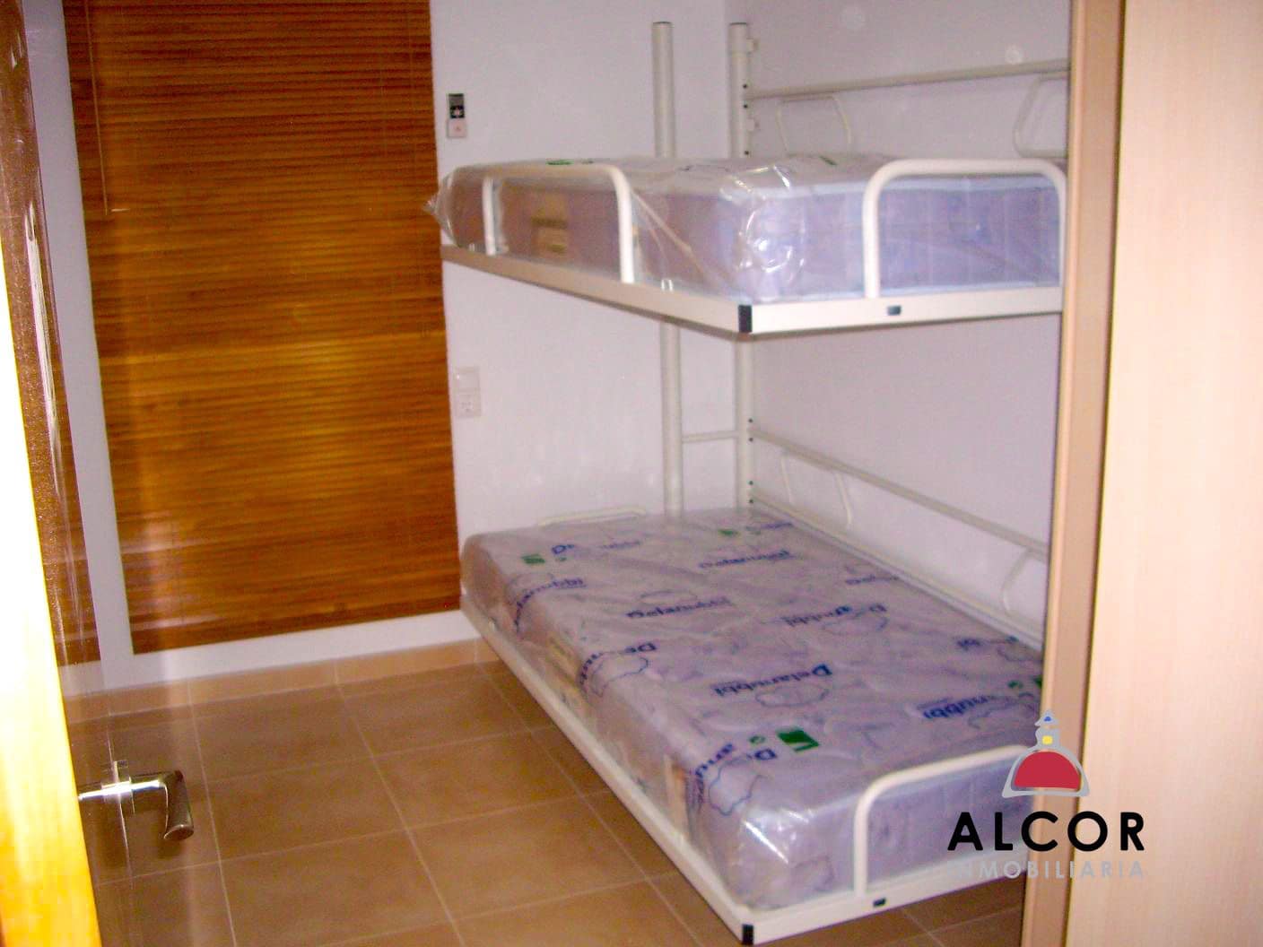 2 bedroom Flat for sale in Oropesa  with garage - € 186,000 (Ref: 9452755)