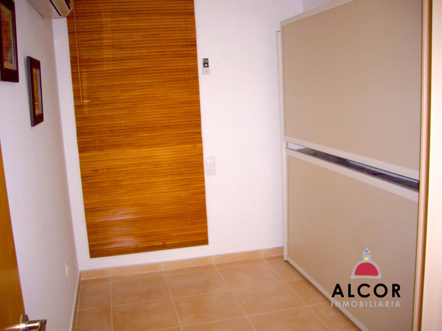 2 bedroom Flat for sale in Oropesa  with garage - € 186,000 (Ref: 9452755)