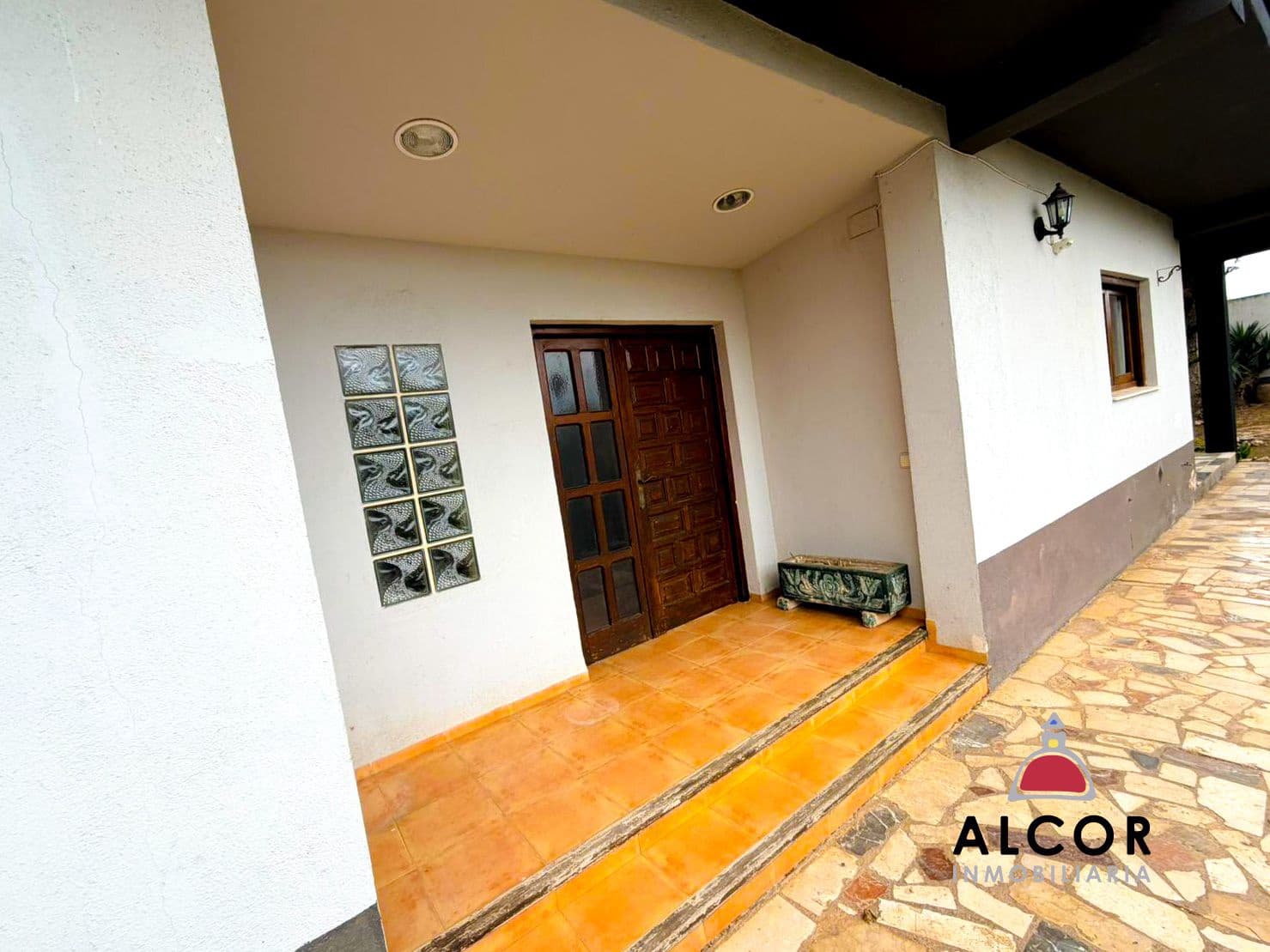 3 slaapkamer Villa te koop in Benicarlo met garage - € 320.000 (Ref: 9455956)