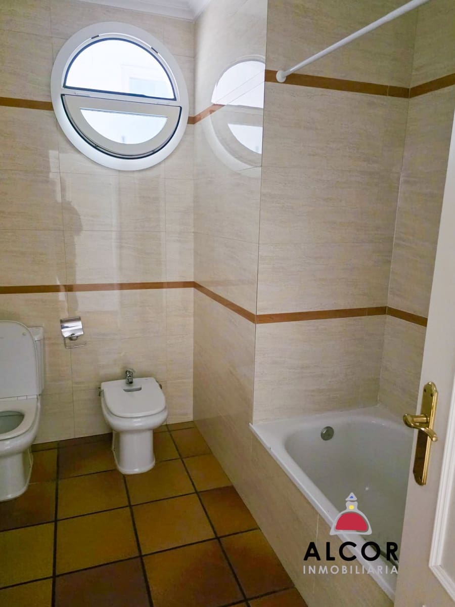 5 soverom Villa til salgs i Vinaros med garasje - € 325 000 (Ref: 9470931)