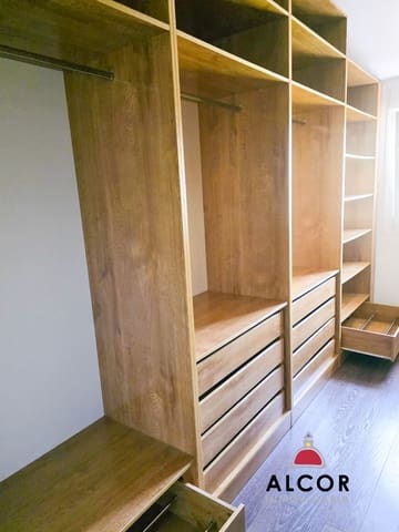 5 soverom Villa til salgs i Vinaròs med garasje - € 325 000 (Ref: 9470931)