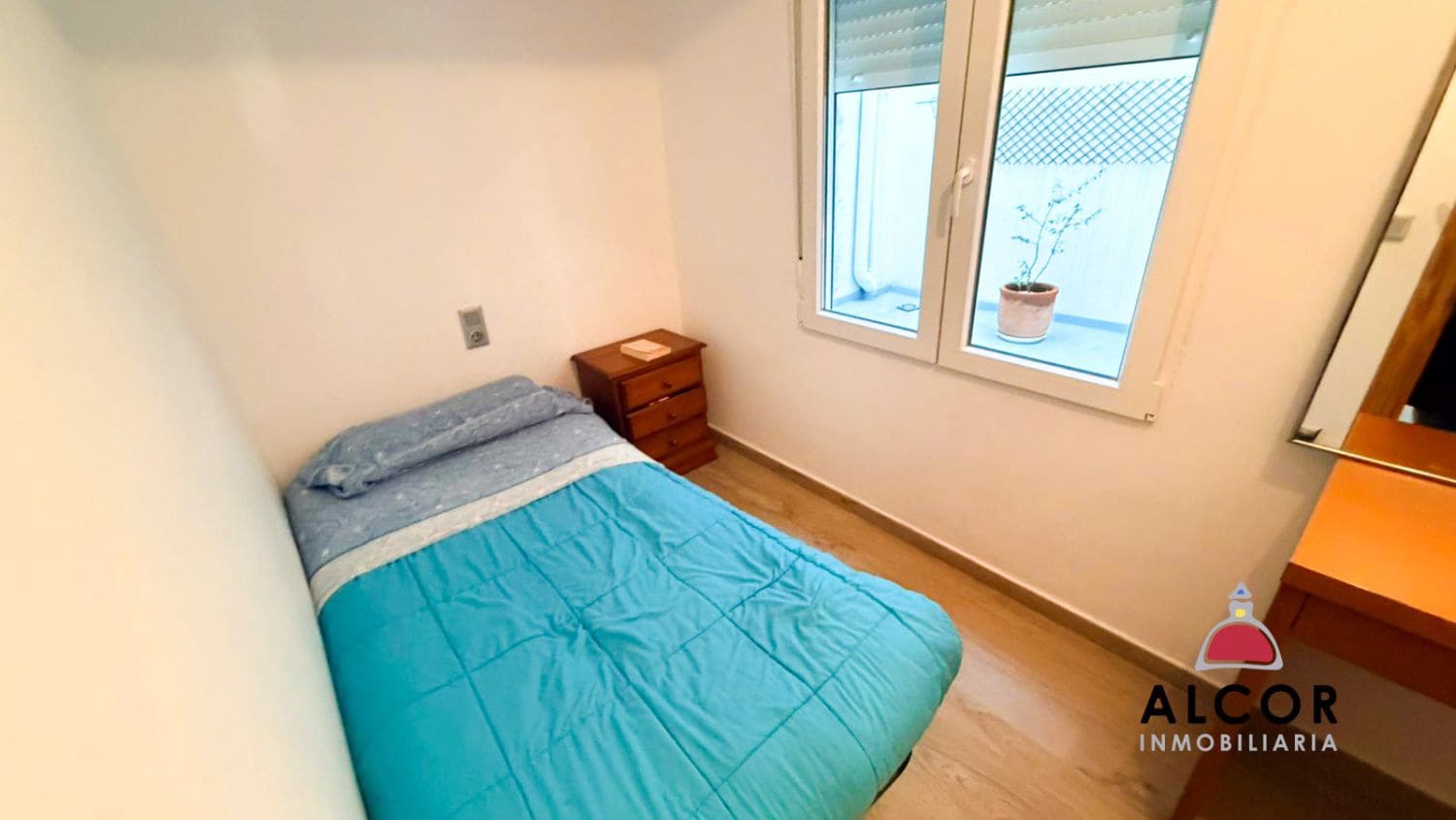 5 bedroom Flat for sale in Benicarlo - € 165,000 (Ref: 9501960)