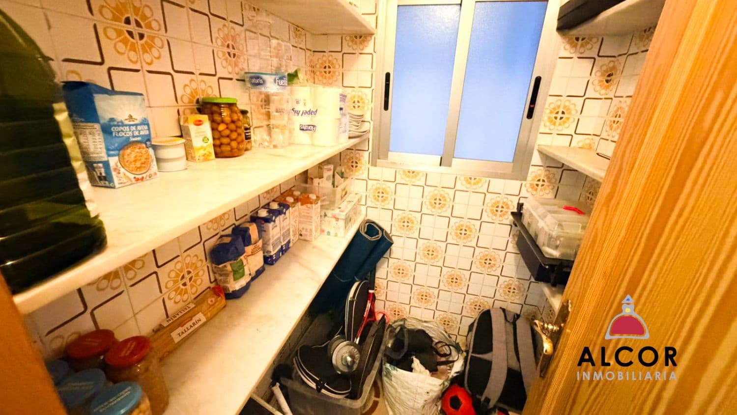 5 bedroom Flat for sale in Benicarlo - € 165,000 (Ref: 9501960)