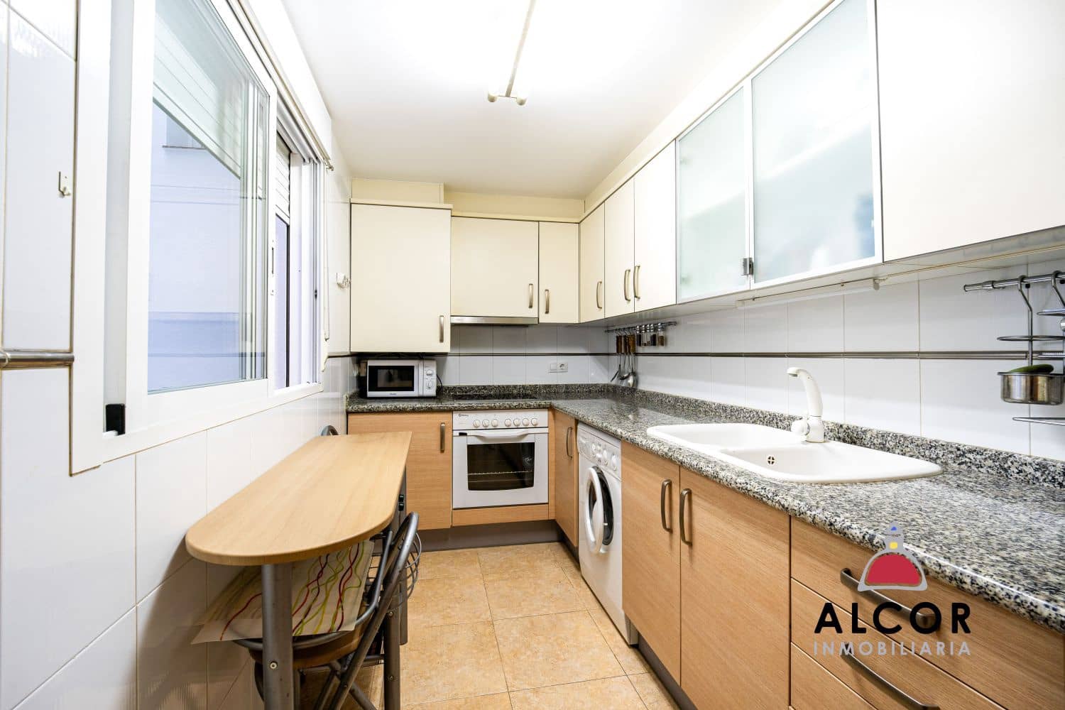 2 slaapkamer Flat te koop in Vinaros met garage - € 190.500 (Ref: 9508524)