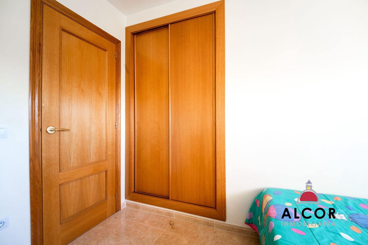 2 slaapkamer Flat te koop in Vinaros met garage - € 190.500 (Ref: 9508524)