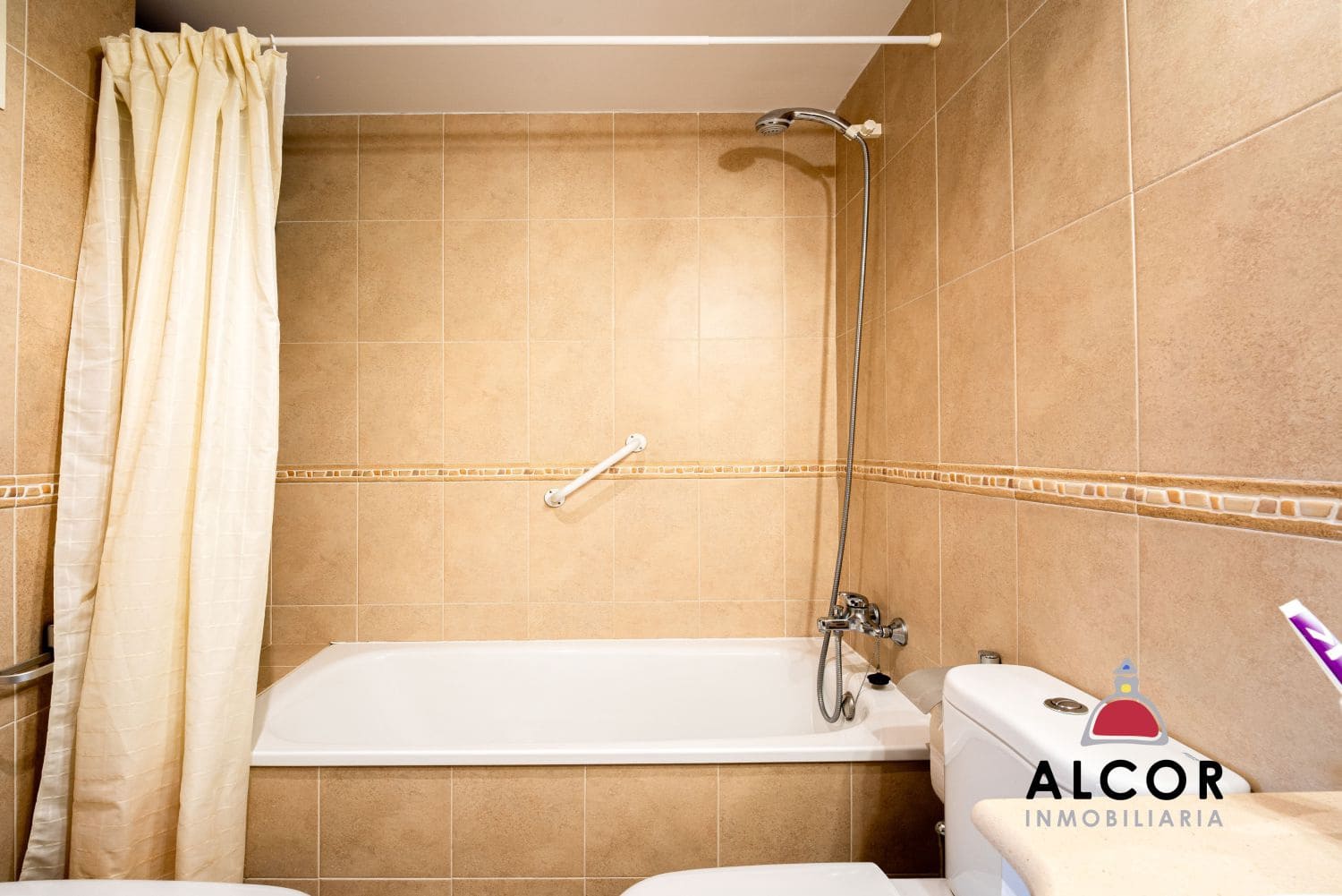 2 slaapkamer Flat te koop in Vinaros met garage - € 190.500 (Ref: 9508524)