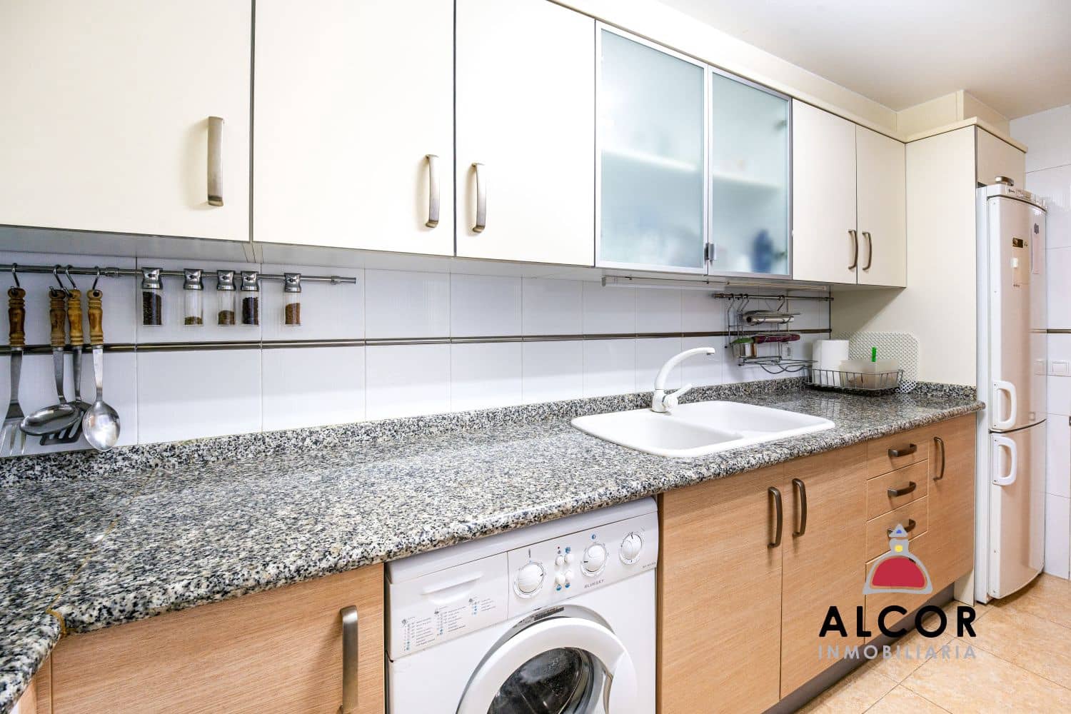 2 slaapkamer Flat te koop in Vinaros met garage - € 190.500 (Ref: 9508524)