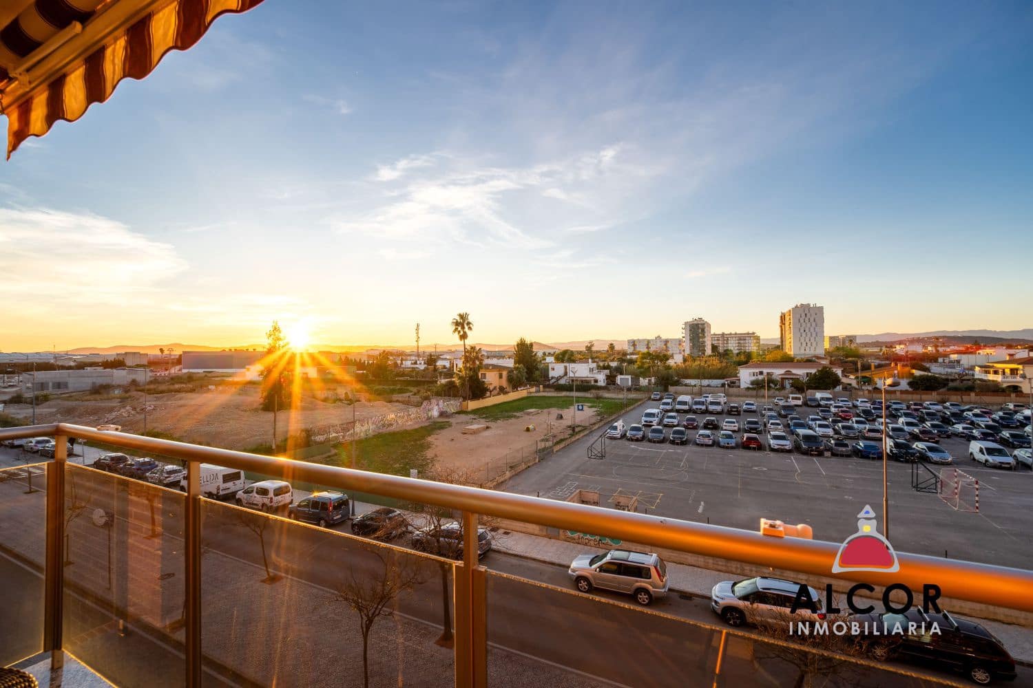 2 slaapkamer Flat te koop in Vinaros met garage - € 190.500 (Ref: 9508524)