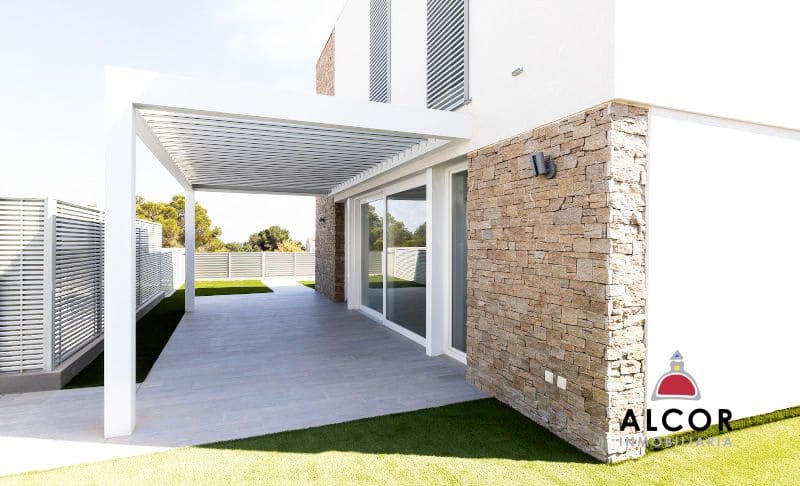 4 soverom Hus til salgs i Alcossebre med garasje - € 415 000 (Ref: 9527183)