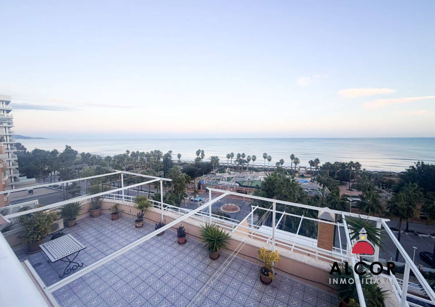 2 slaapkamer Flat te koop in Oropesa  met garage - € 295.000 (Ref: 9540781)