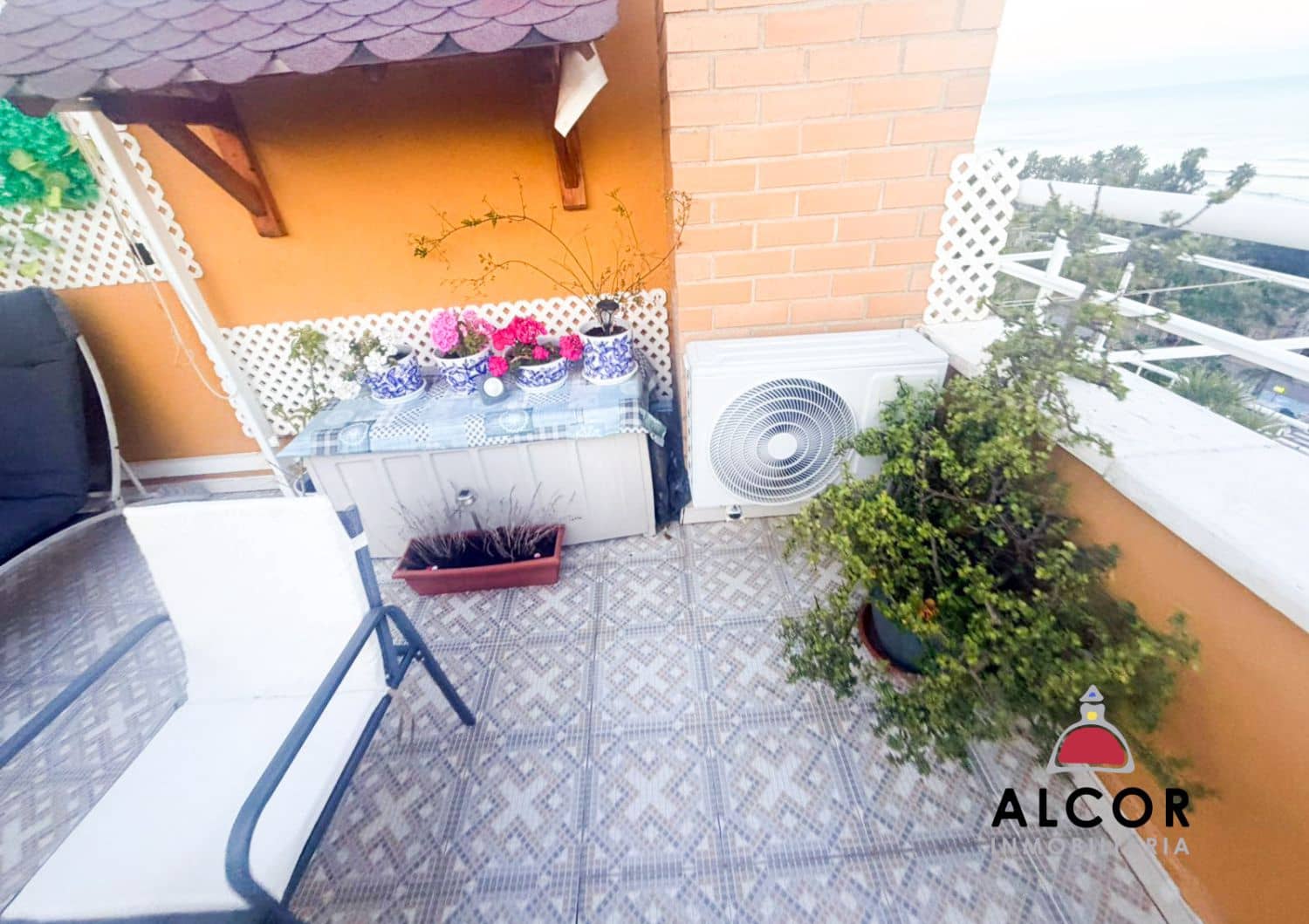 2 slaapkamer Flat te koop in Oropesa  met garage - € 295.000 (Ref: 9540781)