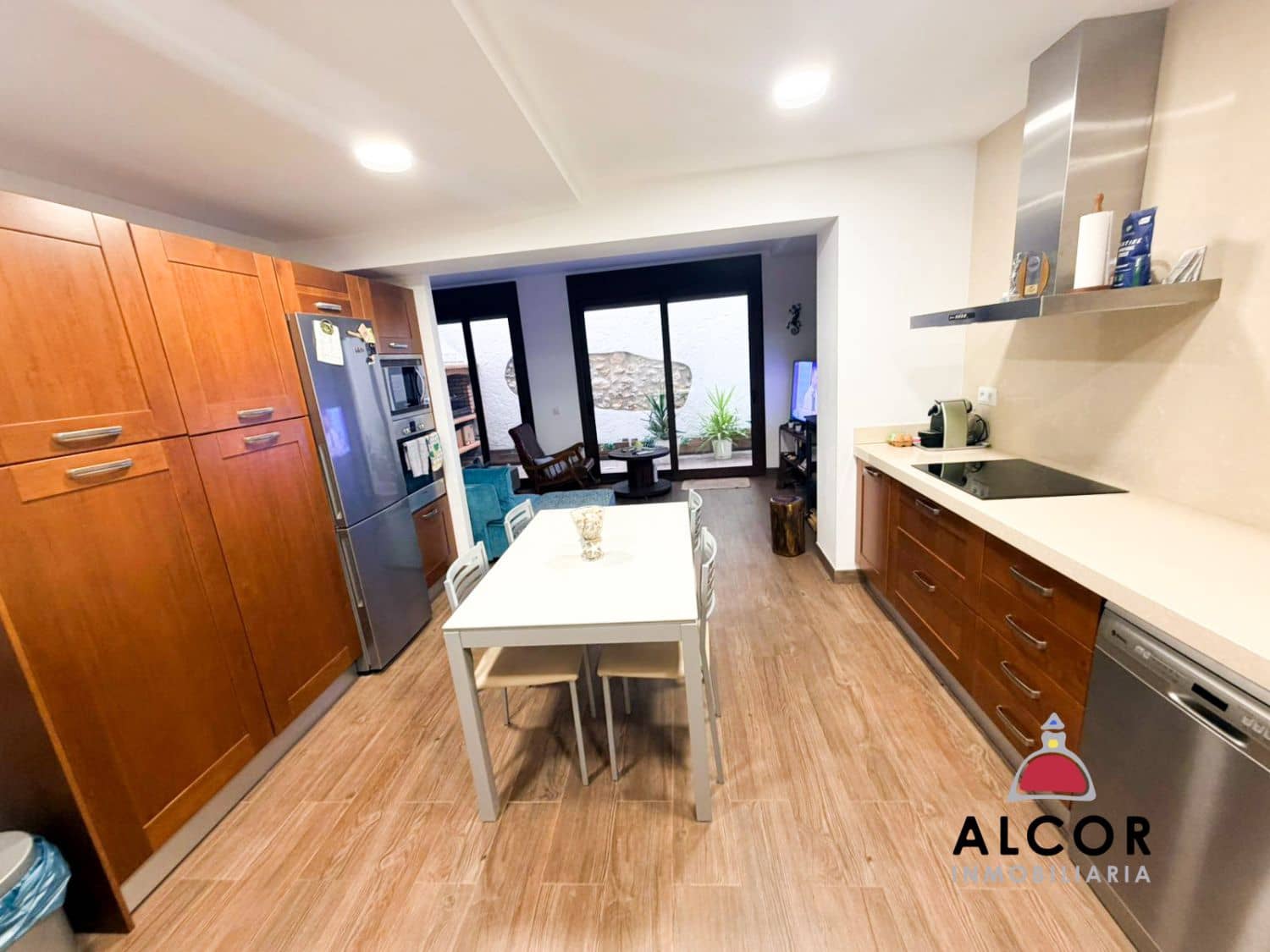 4 bedroom Terraced Villa for sale in Les Cases d'Alcanar with garage - € 349,000 (Ref: 9557765)