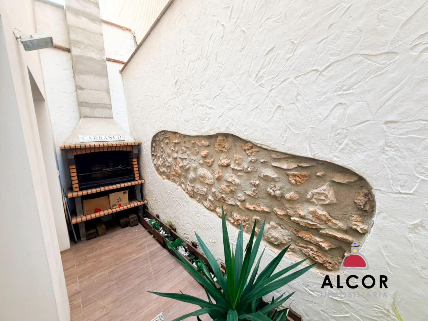 4 bedroom Terraced Villa for sale in Les Cases d'Alcanar with garage - € 349,000 (Ref: 9557765)