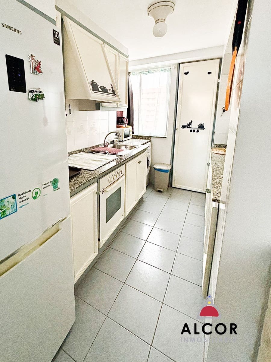 2 sovrum Lägenhet till salu i Oropesa  - 170 000 € (Ref: 9585967)