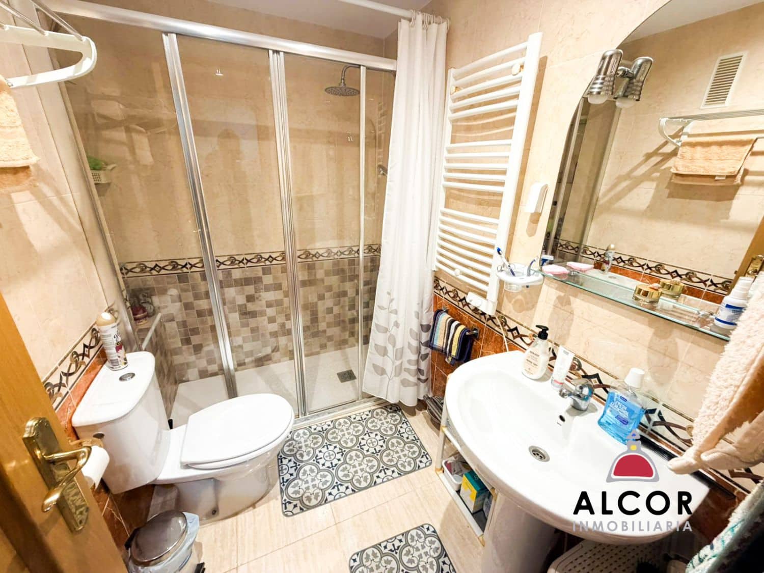 2 makuuhuone Asunto myytävänä paikassa Oropesa  mukana 
autotalli - 217 000 € (Ref: 9590838)