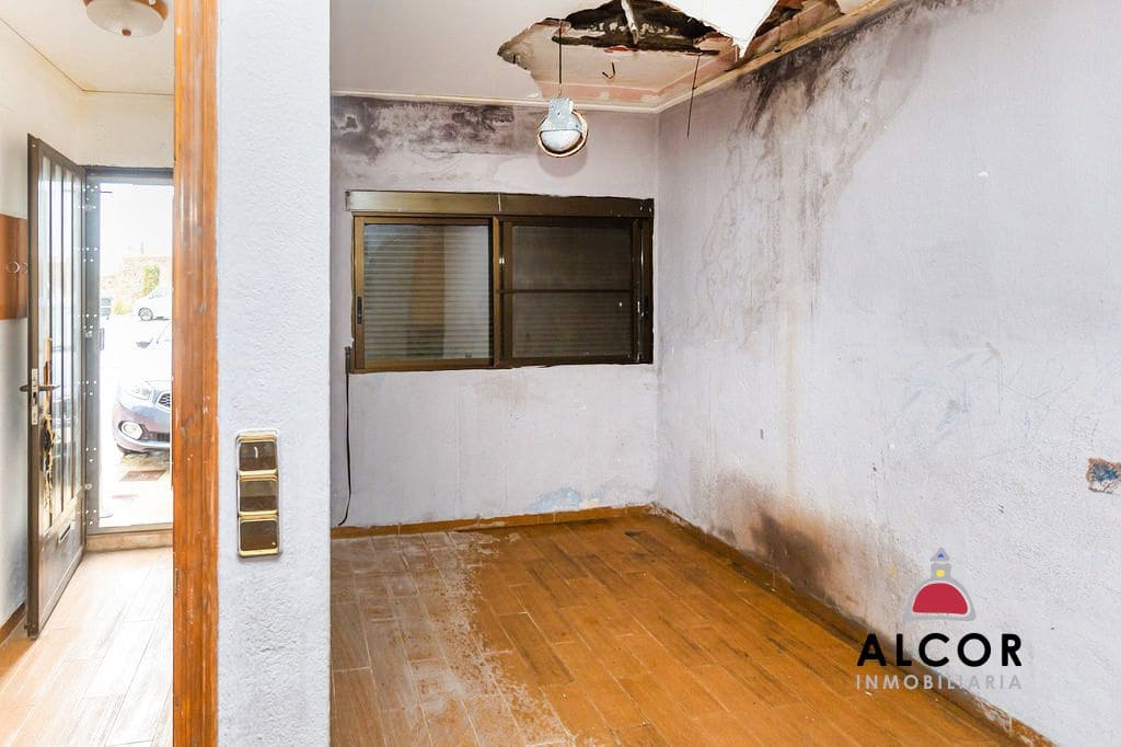 Casa de 3 habitaciones en Torreblanca en venta - 35.000 € (Ref: 9666137)