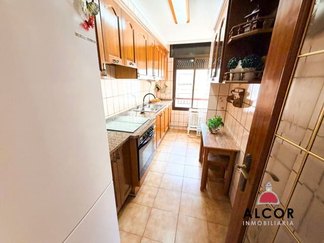 Piso de 4 habitaciones en Benicarló en venta - 140.000 € (Ref: 9670213)