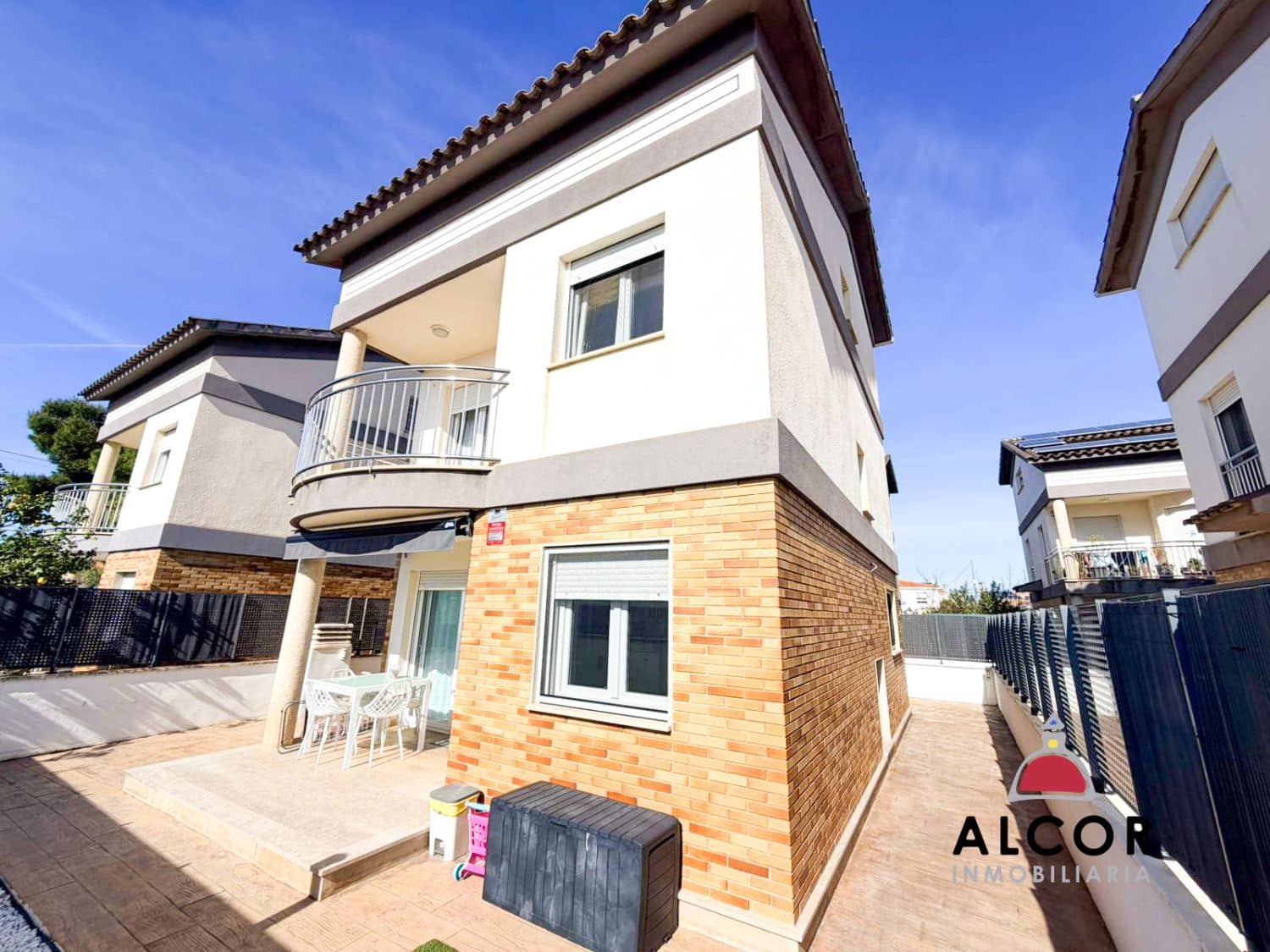 4 camera da letto Villa in vendita in Vinaros con garage - 320.000 € (Rif: 9677003)