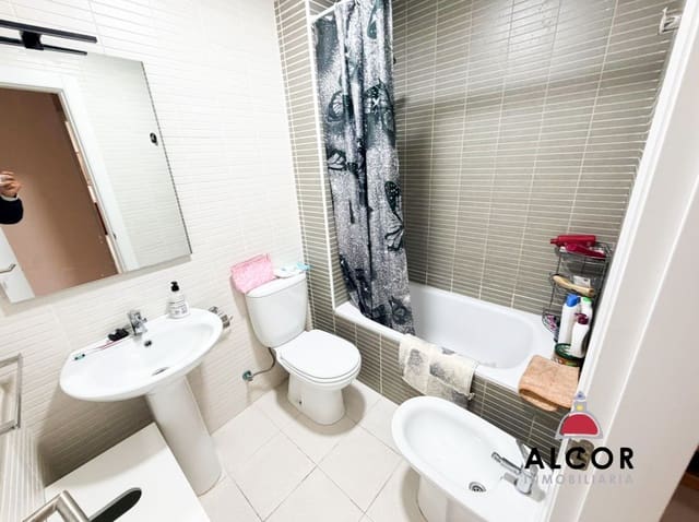 3 Zimmer Wohnung zu verkaufen in Vinaròs mit Garage - 258.000 € (Ref: 9714512)