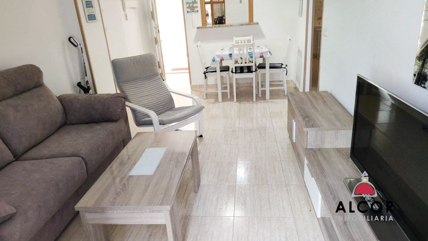 2 bedroom Flat for sale in Oropesa  with garage - € 139,000 (Ref: 9714513)