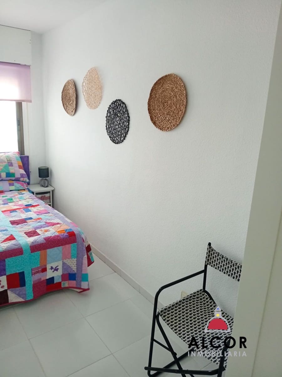 2 bedroom Flat for sale in Oropesa  - € 145,000 (Ref: 9737974)