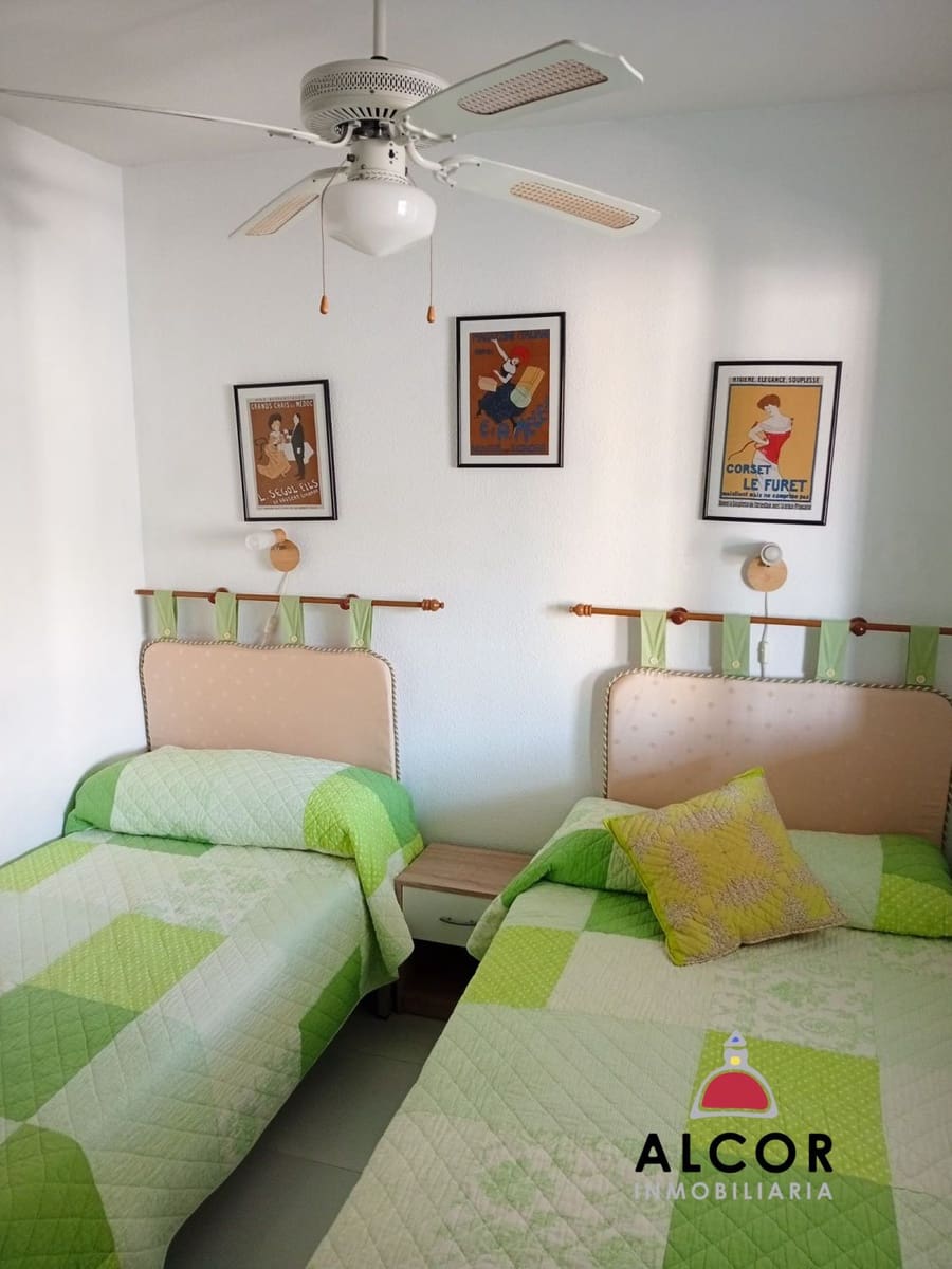 2 bedroom Flat for sale in Oropesa  - € 145,000 (Ref: 9737974)