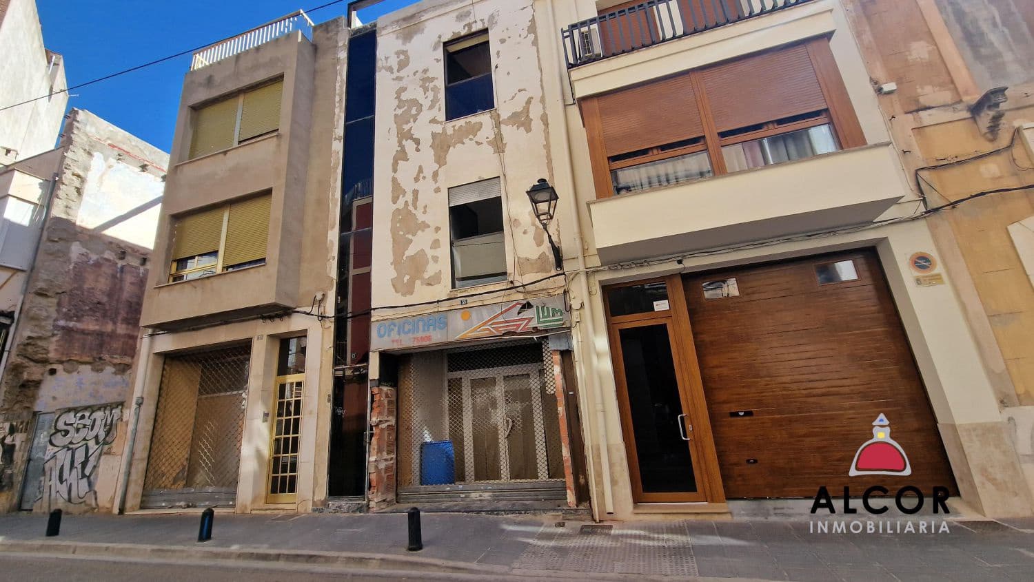 Commercial for sale in Benicarlo - € 130,000 (Ref: 9743143)