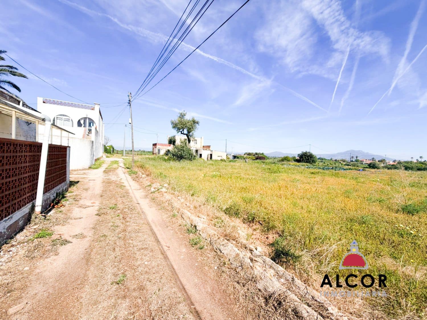 Grunde uden byggetilladelser til salg i Vinaros - € 154.000 (Ref: 9783663)