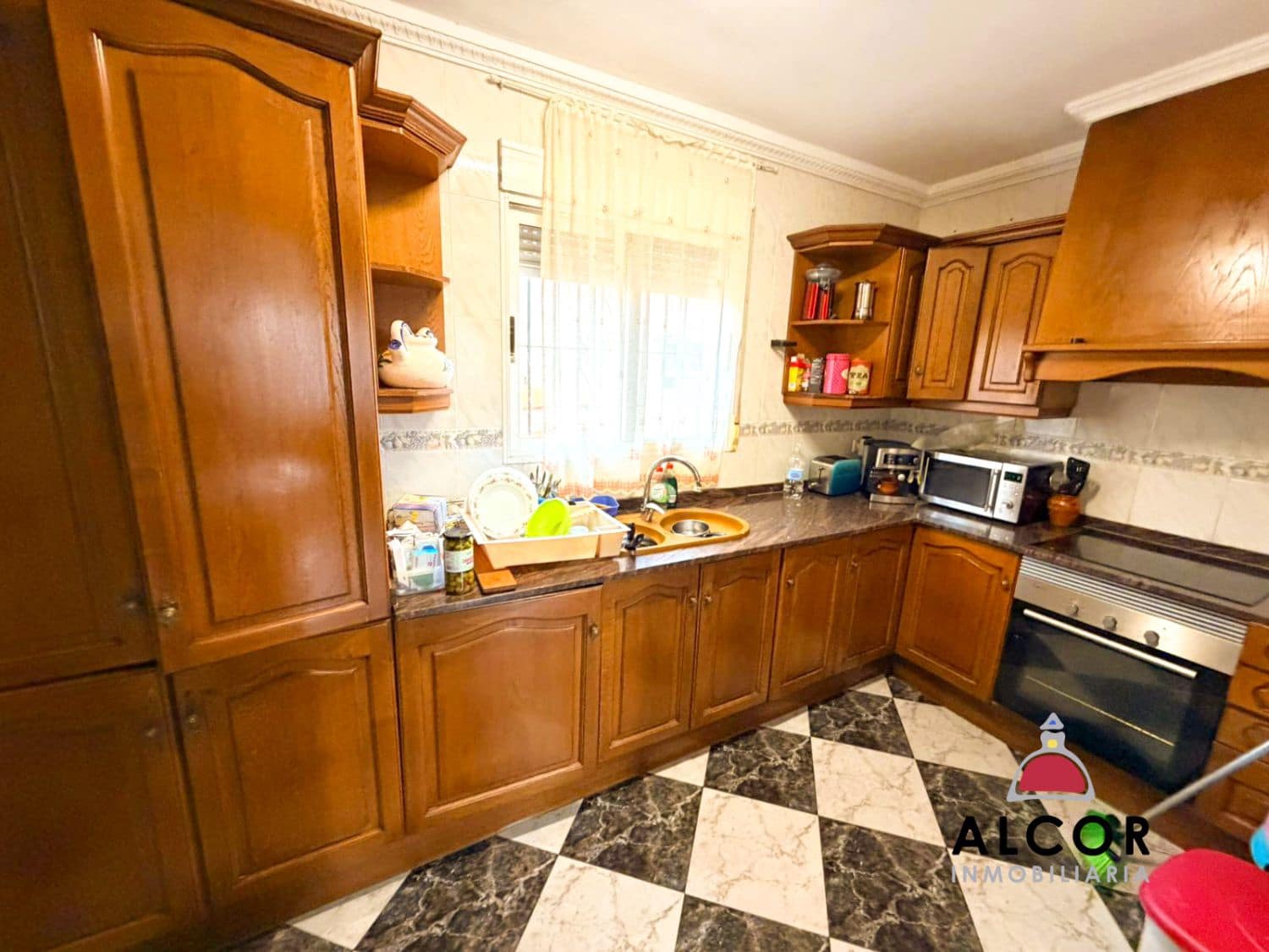 7 bedroom Villa for sale in Benicarlo - € 320,000 (Ref: 9828777)