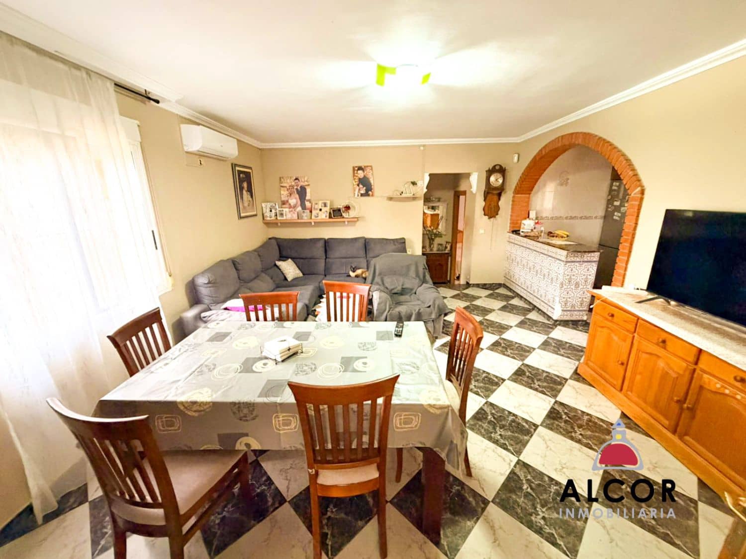 7 bedroom Villa for sale in Benicarlo - € 320,000 (Ref: 9828777)