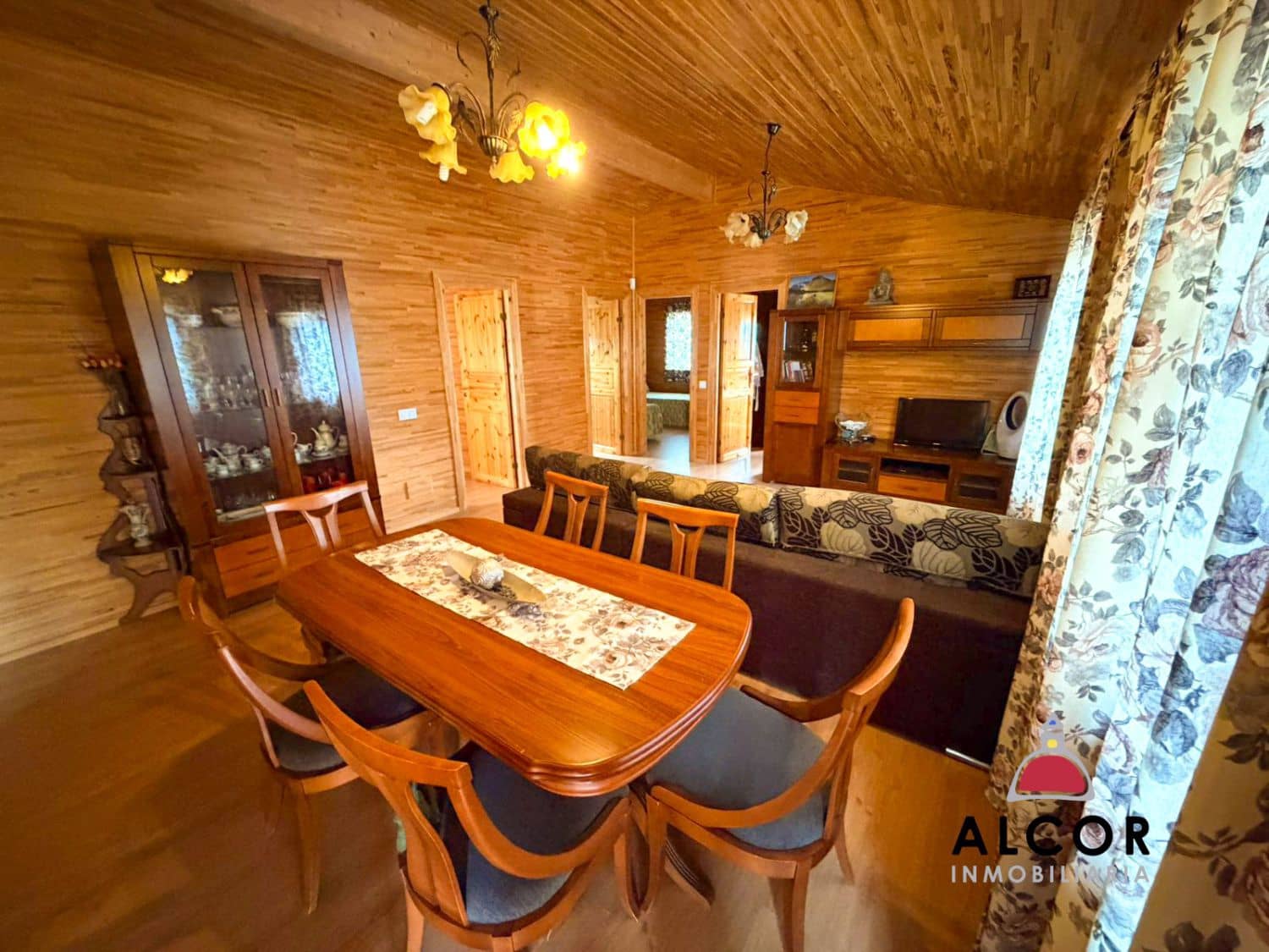 7 bedroom Villa for sale in Benicarlo - € 320,000 (Ref: 9828777)
