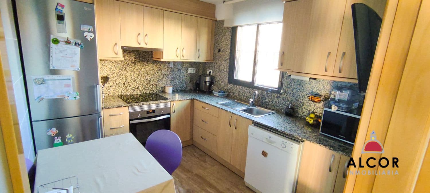 3 bedroom Villa for sale in Peniscola with garage - € 260,000 (Ref: 9845177)