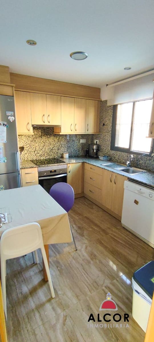 3 bedroom Villa for sale in Peniscola with garage - € 260,000 (Ref: 9845177)