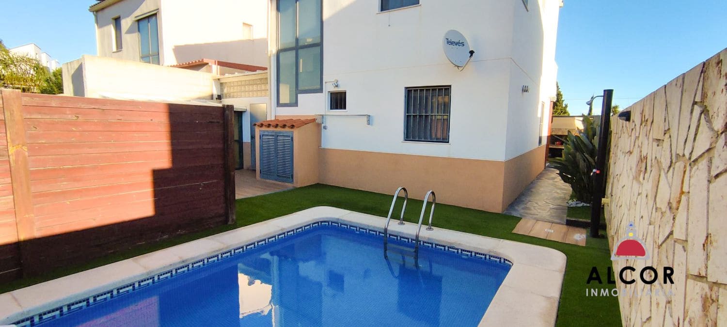 3 bedroom Villa for sale in Peniscola with garage - € 260,000 (Ref: 9845177)