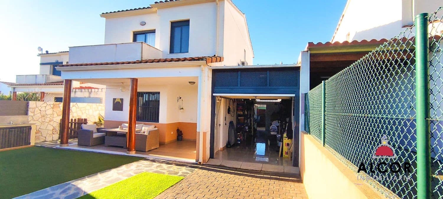 3 bedroom Villa for sale in Peniscola with garage - € 260,000 (Ref: 9845177)