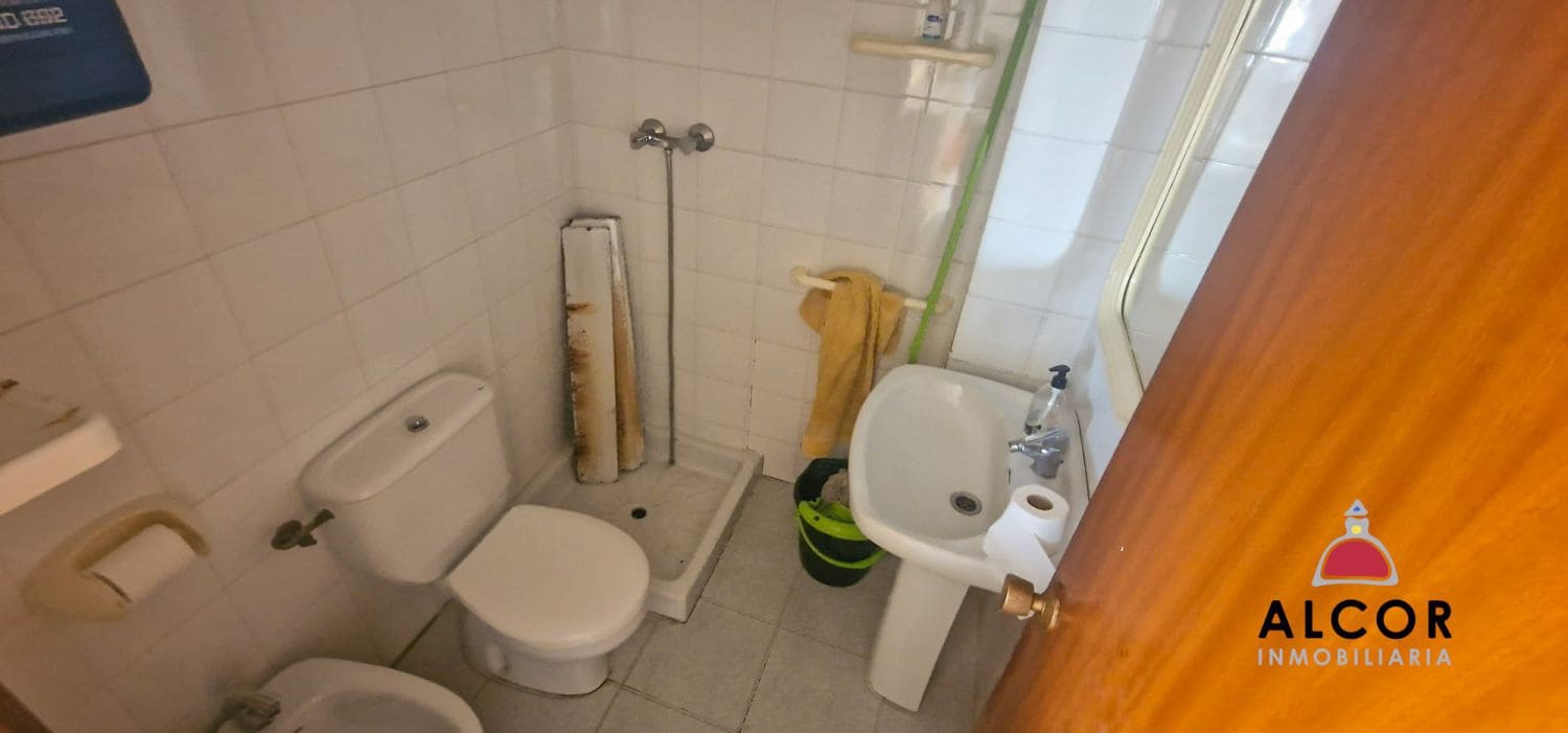 Commercial for sale in Peniscola - € 450,000 (Ref: 9891840)