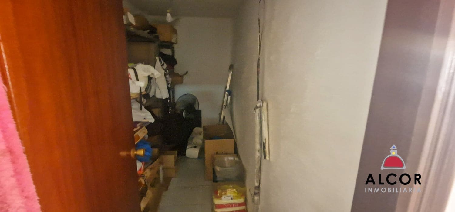 Commercial for sale in Peniscola - € 450,000 (Ref: 9891840)