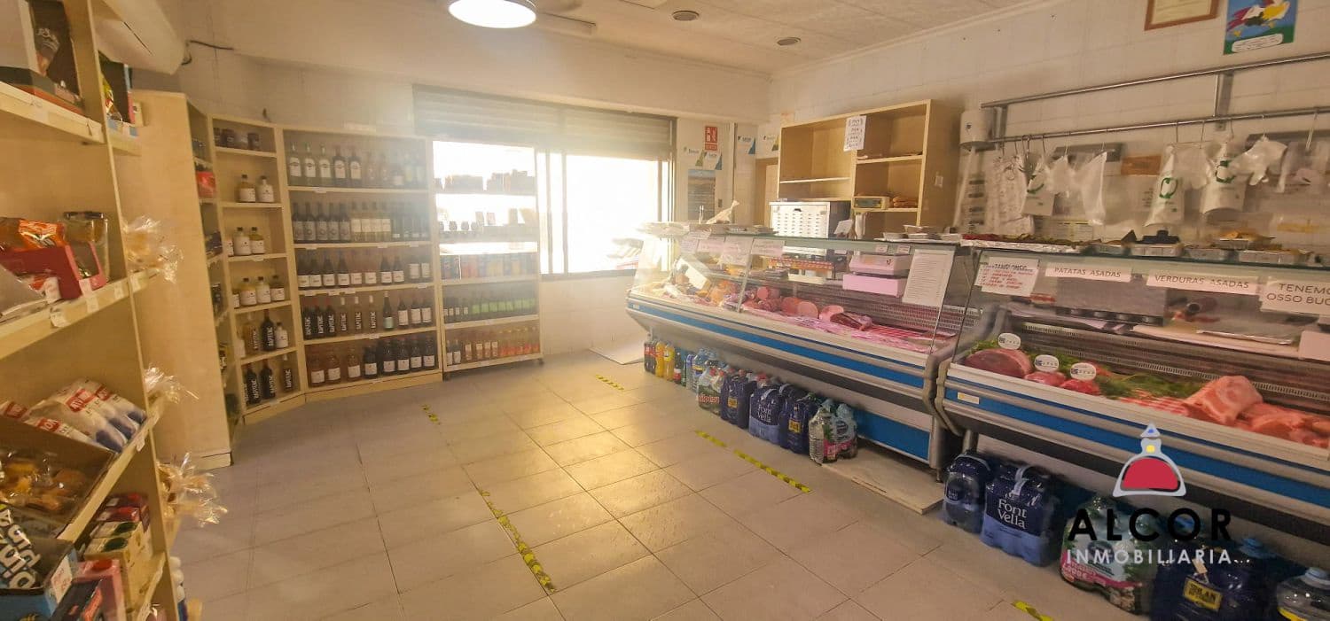 Commercial for sale in Peniscola - € 450,000 (Ref: 9891840)