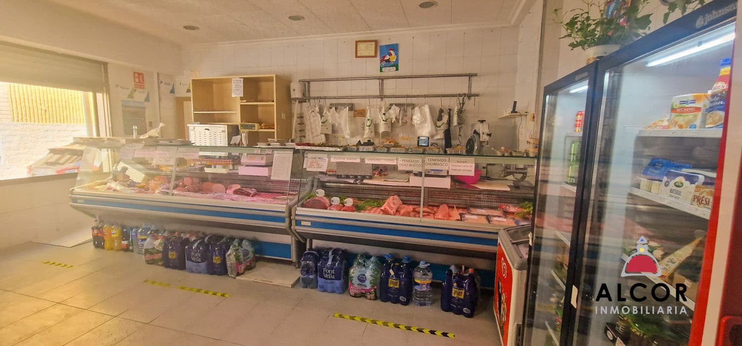 Commercial for sale in Peniscola - € 450,000 (Ref: 9891840)