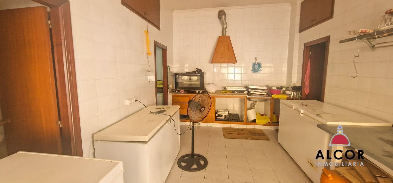 Commercial for sale in Peniscola - € 450,000 (Ref: 9891840)