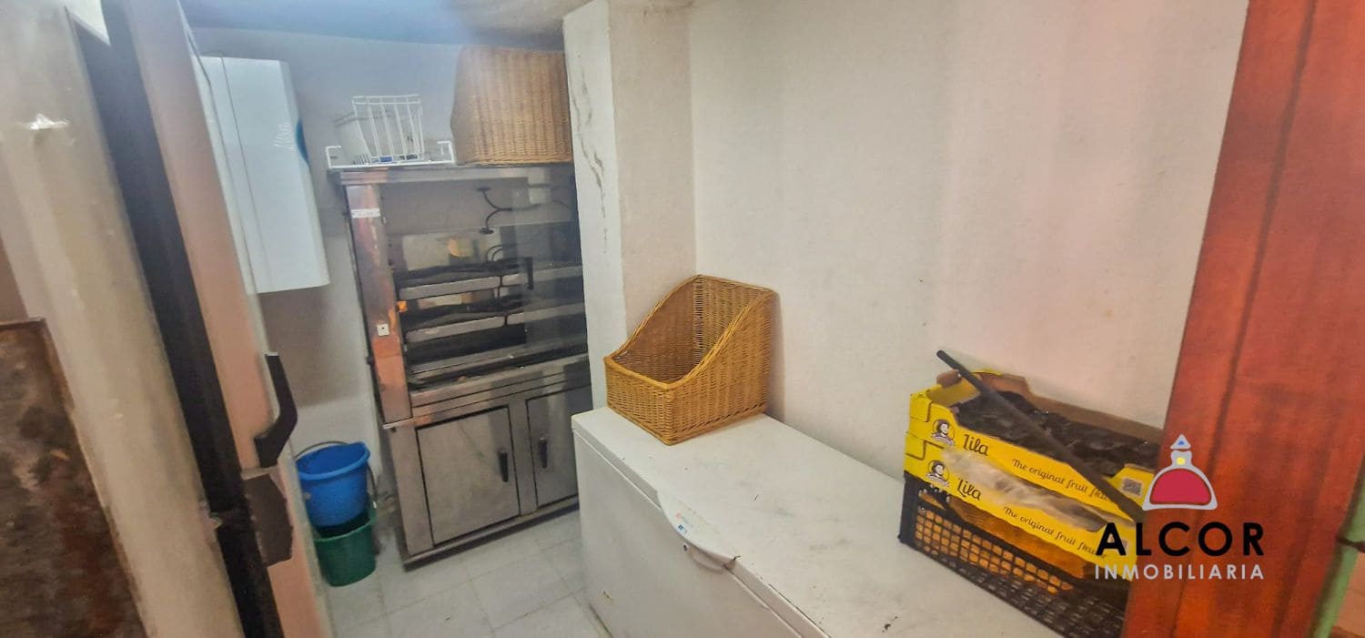 Commercial for sale in Peniscola - € 450,000 (Ref: 9891840)
