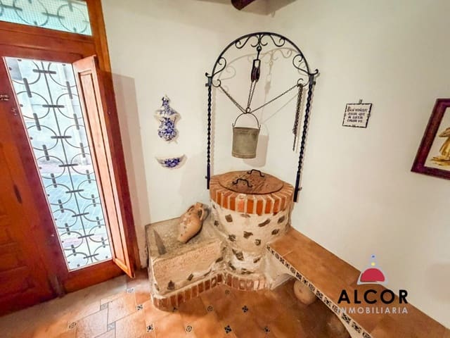 6 bedroom Townhouse for sale in Càlig - € 200,000 (Ref: 9900378)
