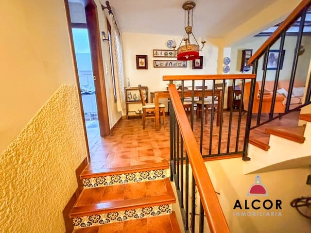 6 bedroom Townhouse for sale in Càlig - € 200,000 (Ref: 9900378)