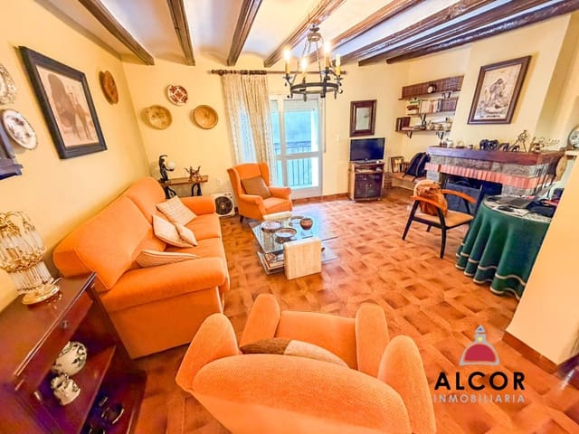 6 bedroom Townhouse for sale in Càlig - € 200,000 (Ref: 9900378)